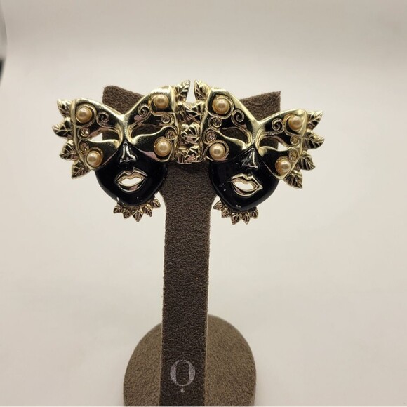 Source Unknown Jewelry - Goldtone and black theater Faux pearl Pierced earrings